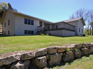 S11608 Paulus Rd, Spring Green, WI 53588