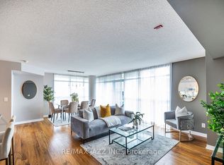 1600 Charles St #612, Whitby, ON L1N0G4