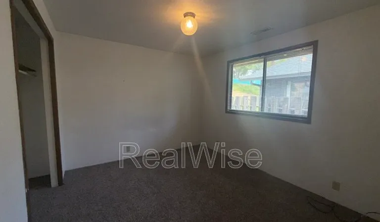 1132 NE Barager Ave — Photo 20