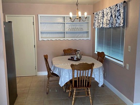 4th image of 6834 Treebine Ave #1