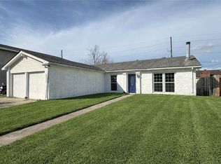 2536 Eastview Dr, Harvey, LA 70058