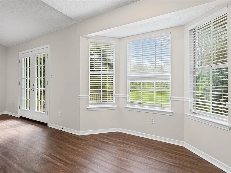 2835 Old Dutch Ct — Photo 6