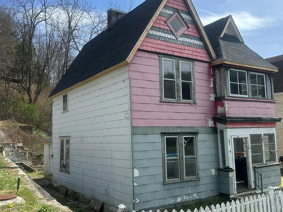 2nd image of 108 Renova St