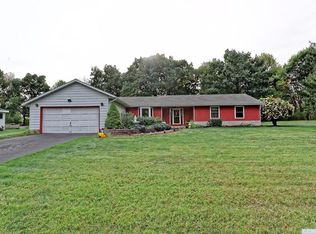 35 Brookside Dr, East Schodack, NY 12063
