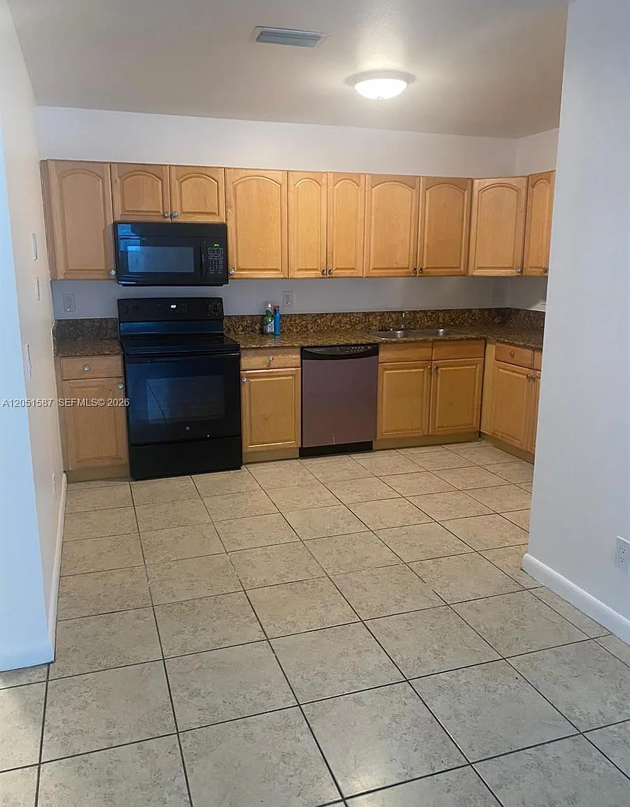 Melrose Park — Photo 1