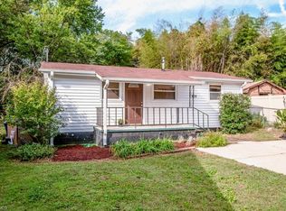809 N Mulberry St, Statesville, NC 28677