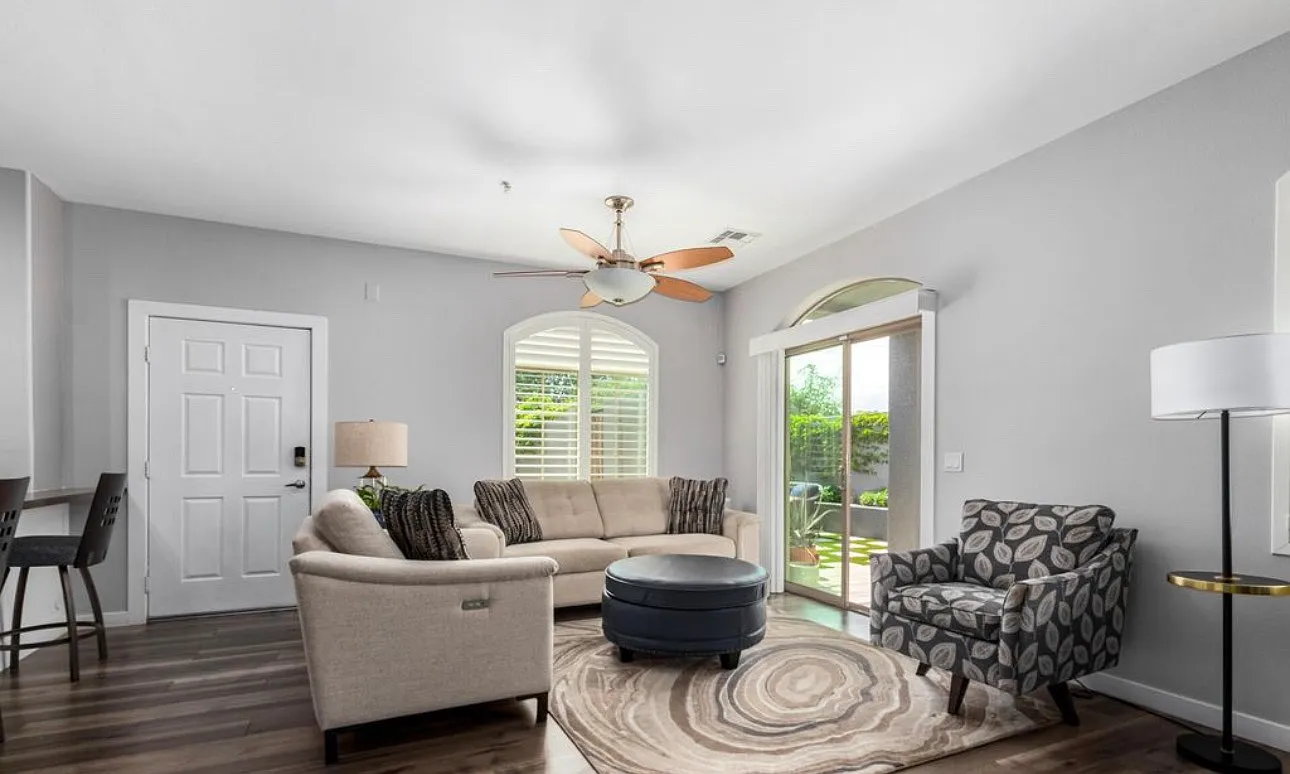 3 bed, 2.5 bath, 1399 sqft, $2,950 — Photo 3