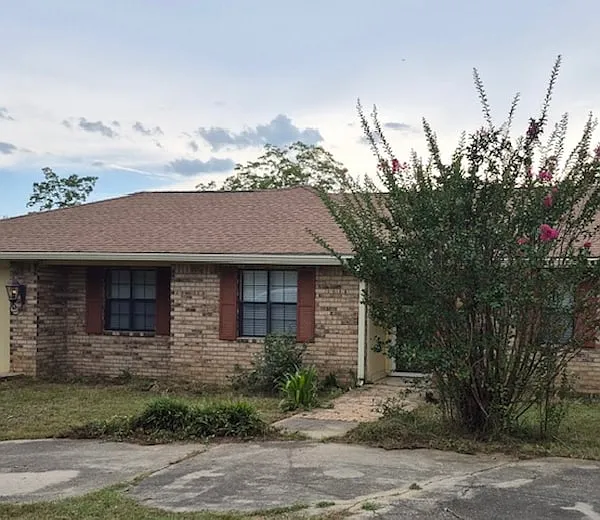 1546 Highway 27 N — Photo 3