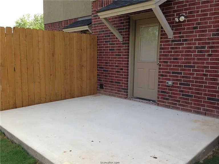 98 Forest Dr — Photo 15