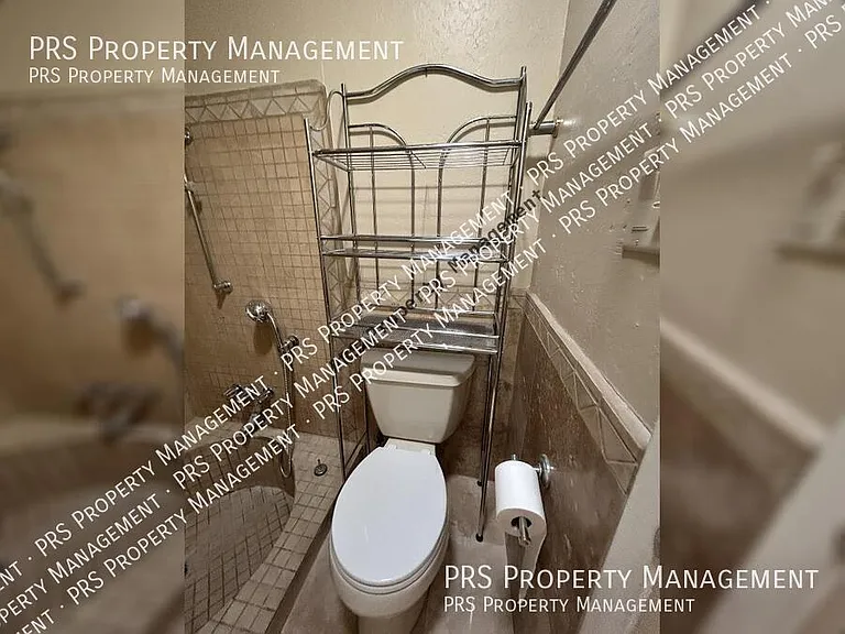 5100 N Miller Rd #11 — Photo 35
