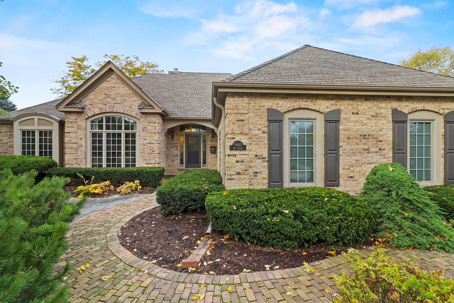 9410 41st Ave photo 1