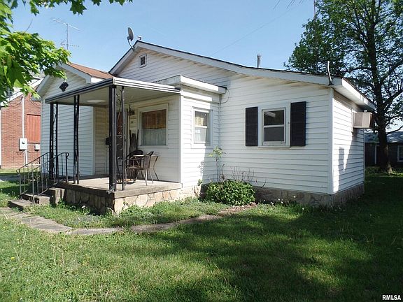 3rd image of 111 Ford Ave
