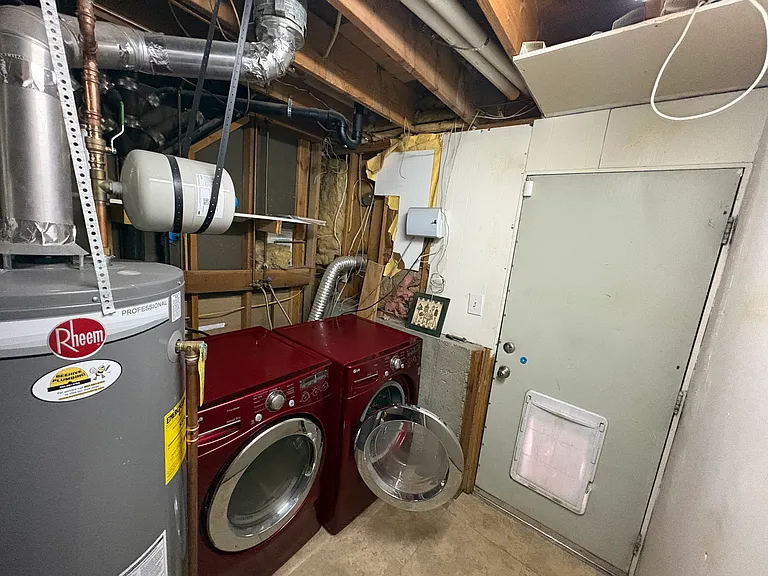 82 Angela Way #B — Photo 6