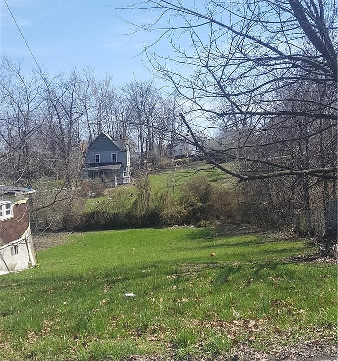2nd image of 4516 Ravenwood Ave