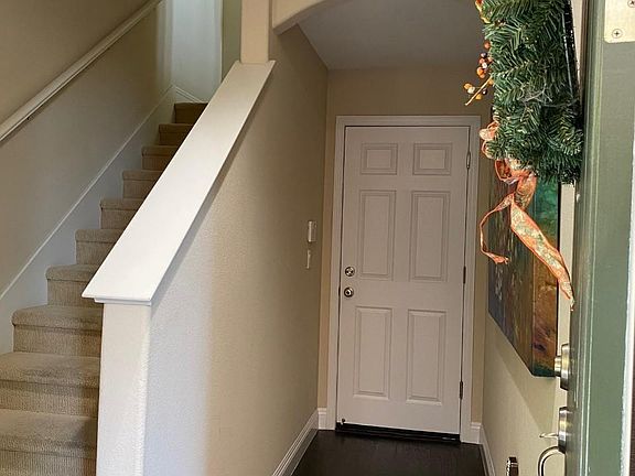 3rd image of 6961 N Mariposa Ln