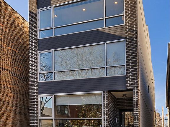 2nd image of 874 N Marshfield Ave #3