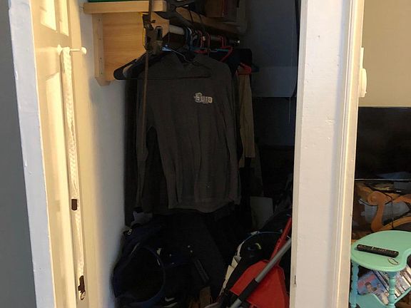 4th image of 727 Sims Ave APT 4