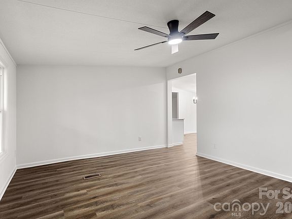 5th image of 12332 Buxton Dr