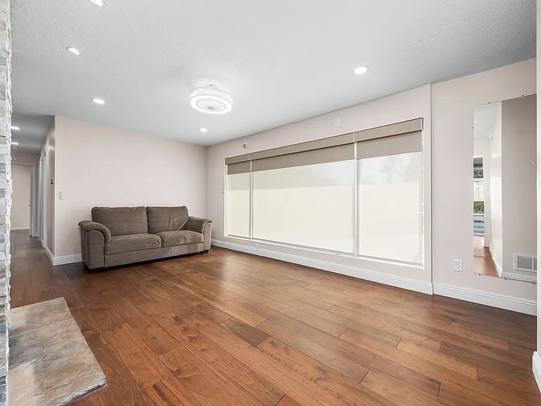 2885 Lorna Dr — Photo 7