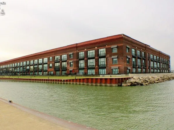 401 W Shoreline Dr, Sandusky, OH 44870