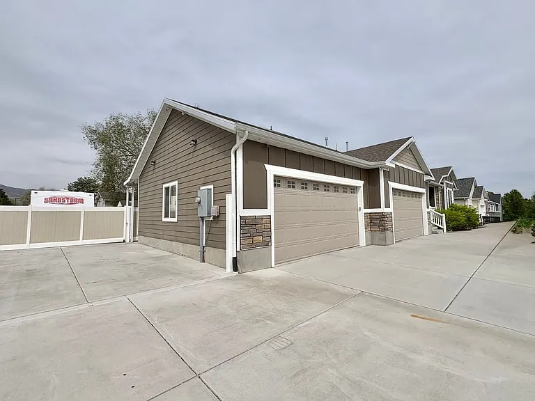 3448 S Wally Way — Photo 15