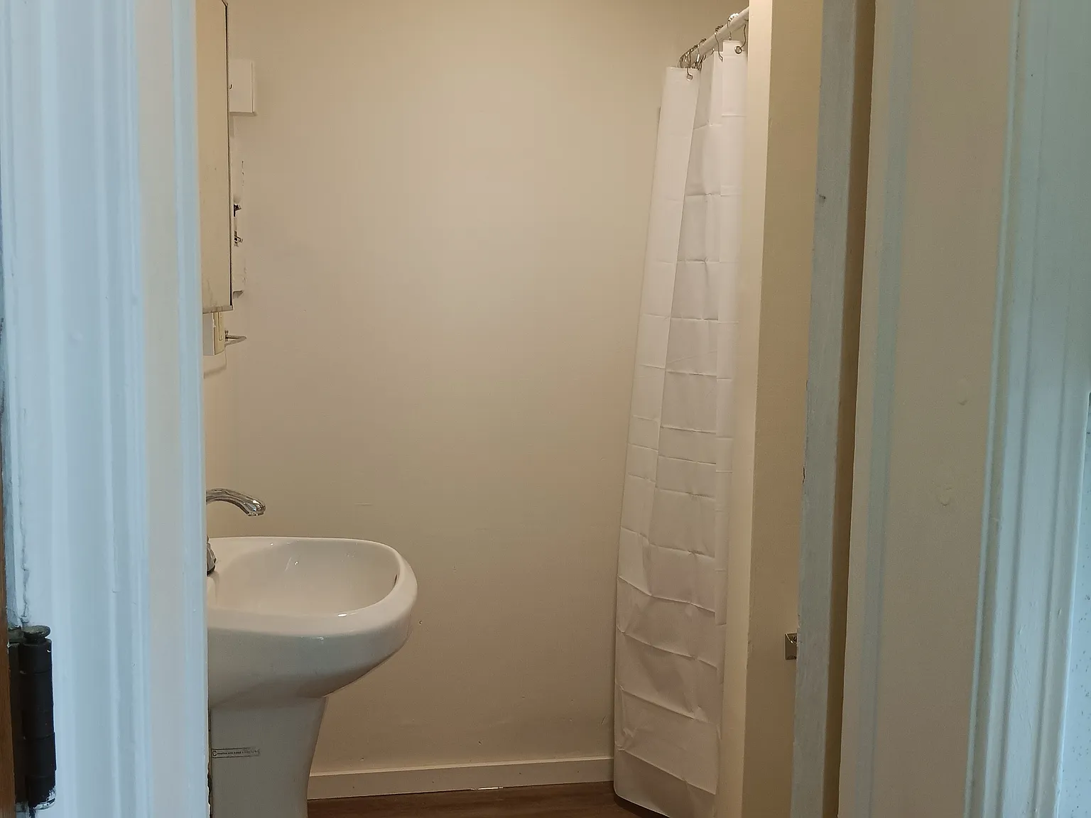 1 bed, 467 sqft, $899 — Photo 3