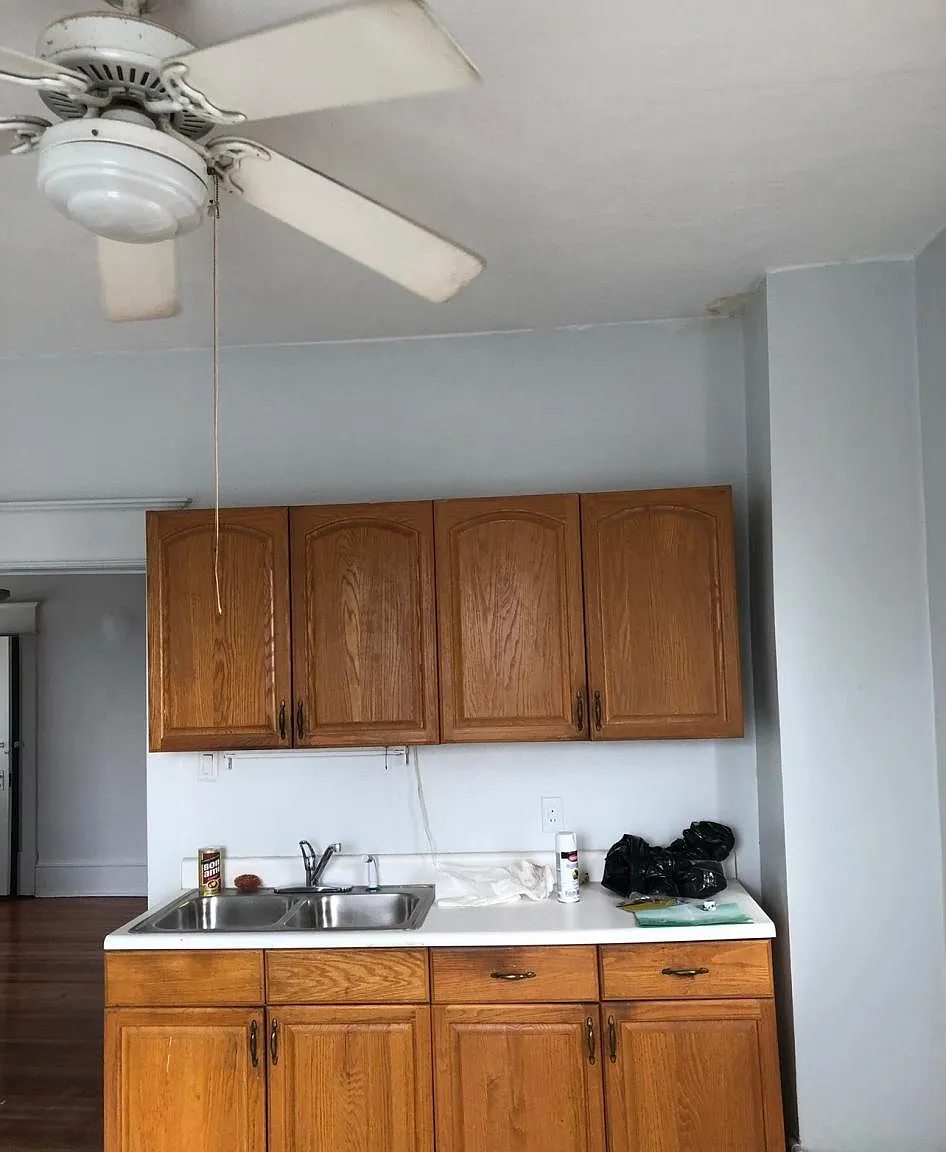 1102 Staunton Ave NW — Photo 3