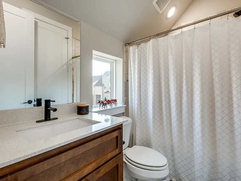 1450 Elevado Dr — Photo 10