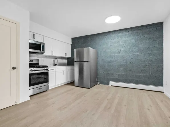 348 Bleecker Street image 1 of 12