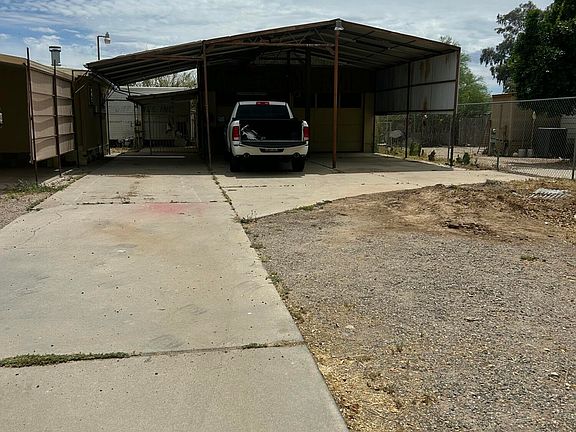 2nd image of 3013 E BEARDSLEY Road