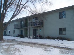 6578 Lake Rd APT 11, Windsor, WI 53598