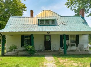 611 S Carter School Rd, Strawberry Plains, TN 37871