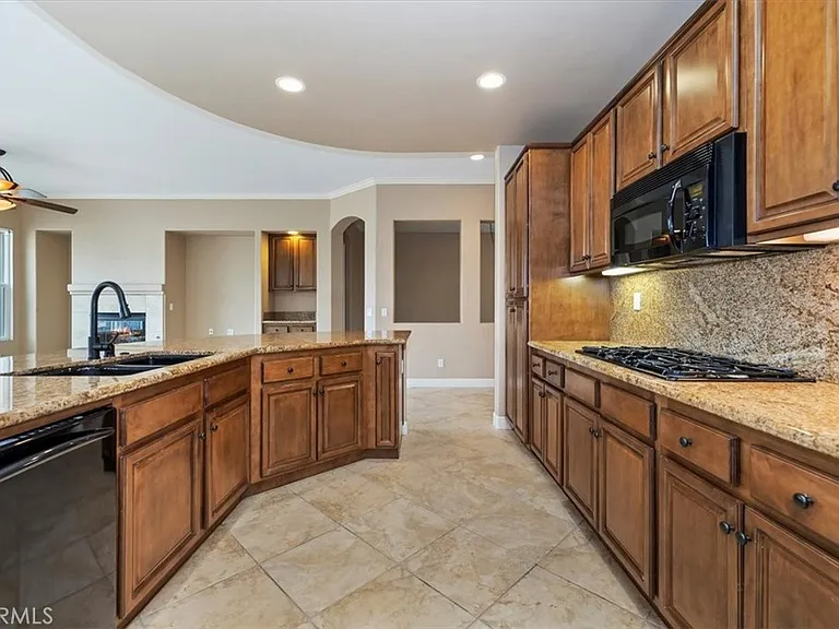 23833 Fawnskin Dr — Photo 8