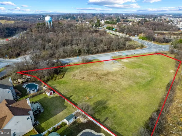 Charles Town Rd, Charles Town, WV 25414