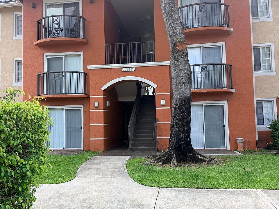 1st image of 4195 Haverhill Road #305