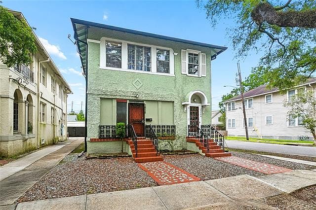 1st image of 2838 Palmer Ave