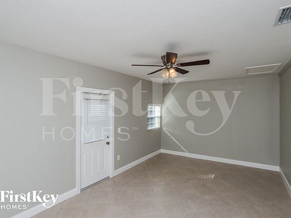4th image of 113 Vin Rose Cir SE