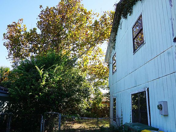 3rd image of 424 7th Ave S