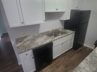 425 10th St N APT 1, La Crosse, WI 54601