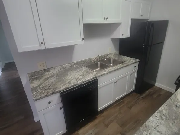 425 10th St N APT 1, La Crosse, WI 54601