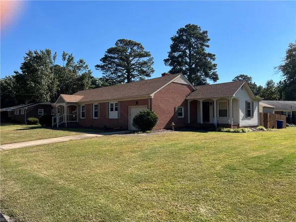 42 Glendale Rd, Newport News, VA 23606
