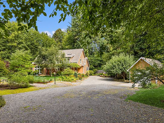 2nd image of 22939 Port Gamble Rd NE
