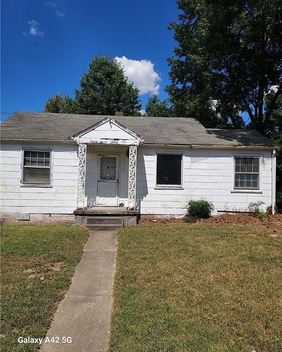 2nd image of 2721 Lamberts Ave