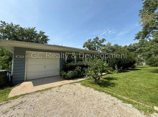 1S676 S Ott Ave, Glen Ellyn, IL 60137