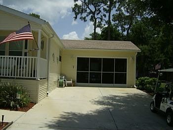 Attached 2 car garage with screen