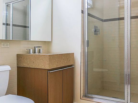 4th image of 21 West St APT 28E