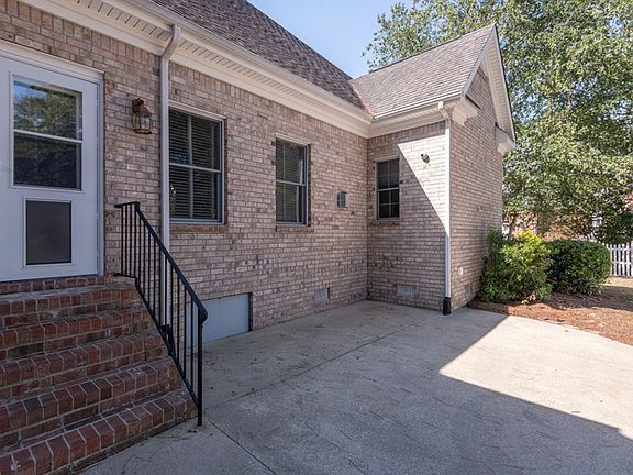3rd image of 100 Yeopim Cir