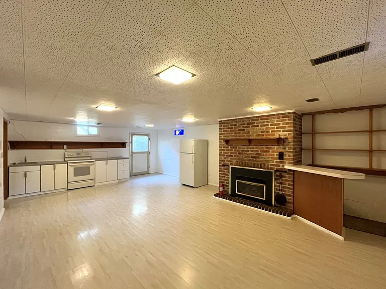 2310 Walnut St — Photo 17