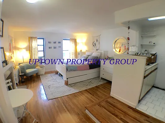 Rented by Uptown Property Group | media 9