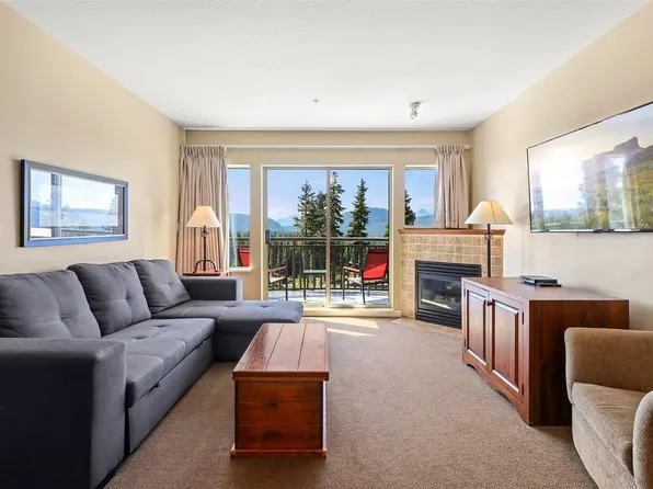 1280 Alpine St #215, Comox, BC V9M 1G1